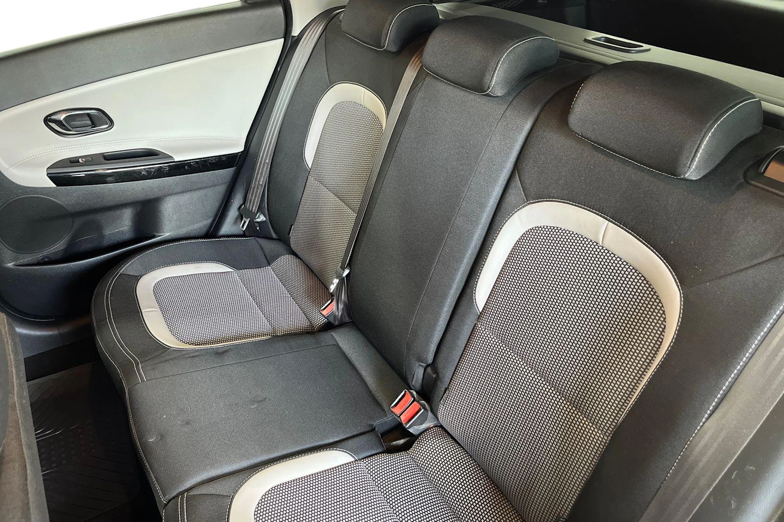 Harmaa Kia Ceed 2018 kuva 11.