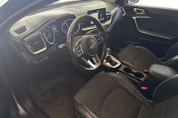 Sininen Kia ceed 2018 kuva 3.