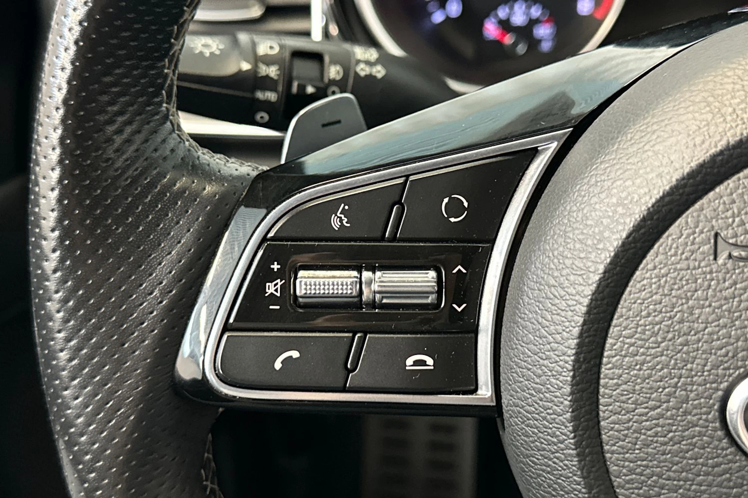 harmaa Kia Ceed 2019 kuva 17.