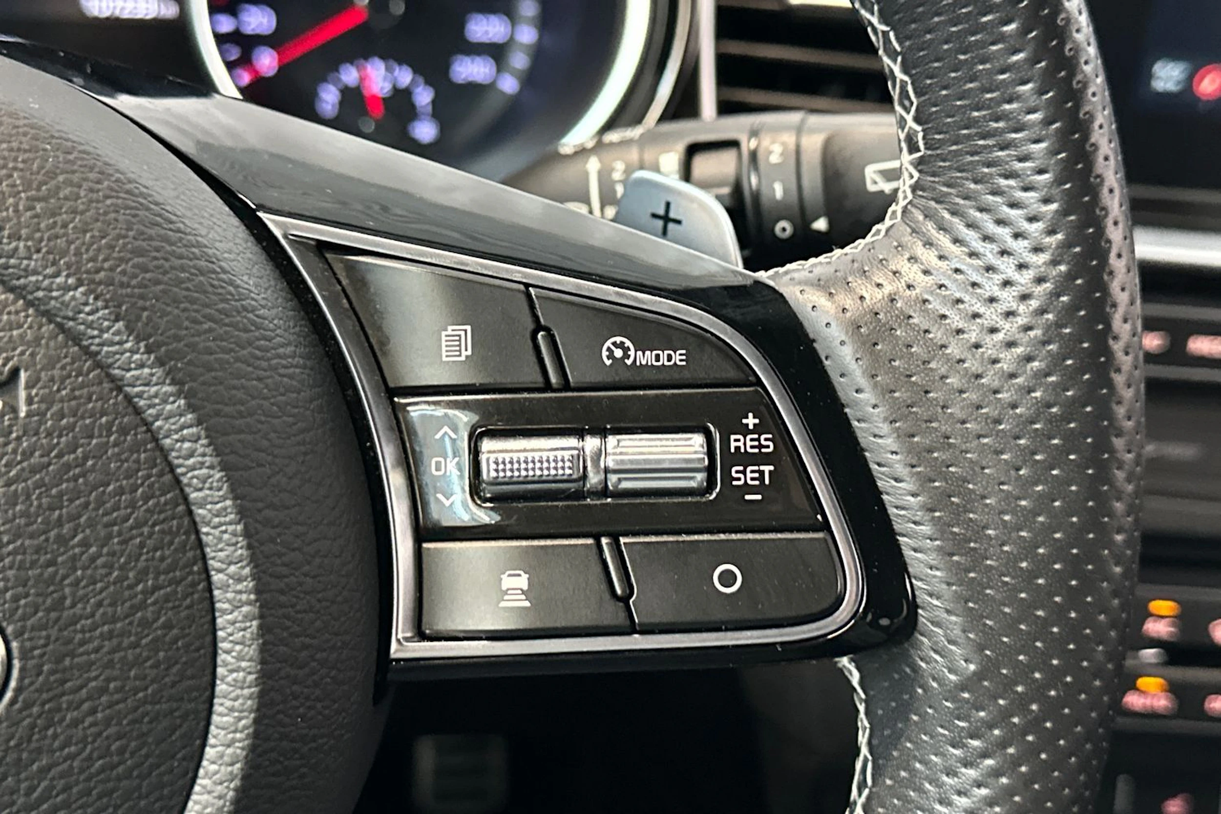 harmaa Kia Ceed 2019 kuva 18.