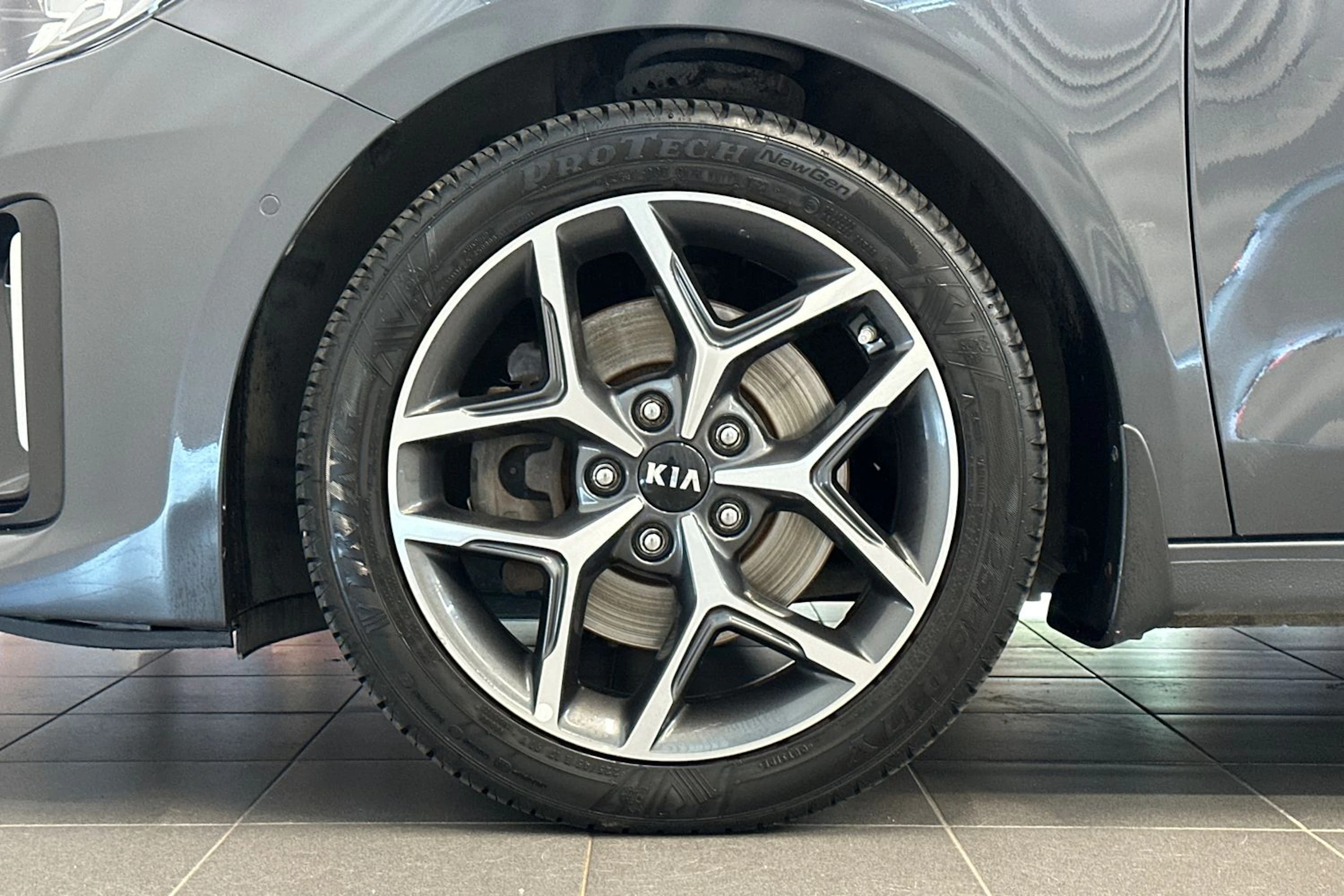 harmaa Kia Ceed 2019 kuva 28.