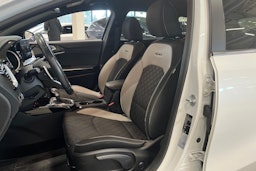 valkoinen Kia Ceed 2019 kuva 14.