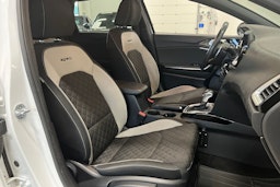 valkoinen Kia Ceed 2019 kuva 16.