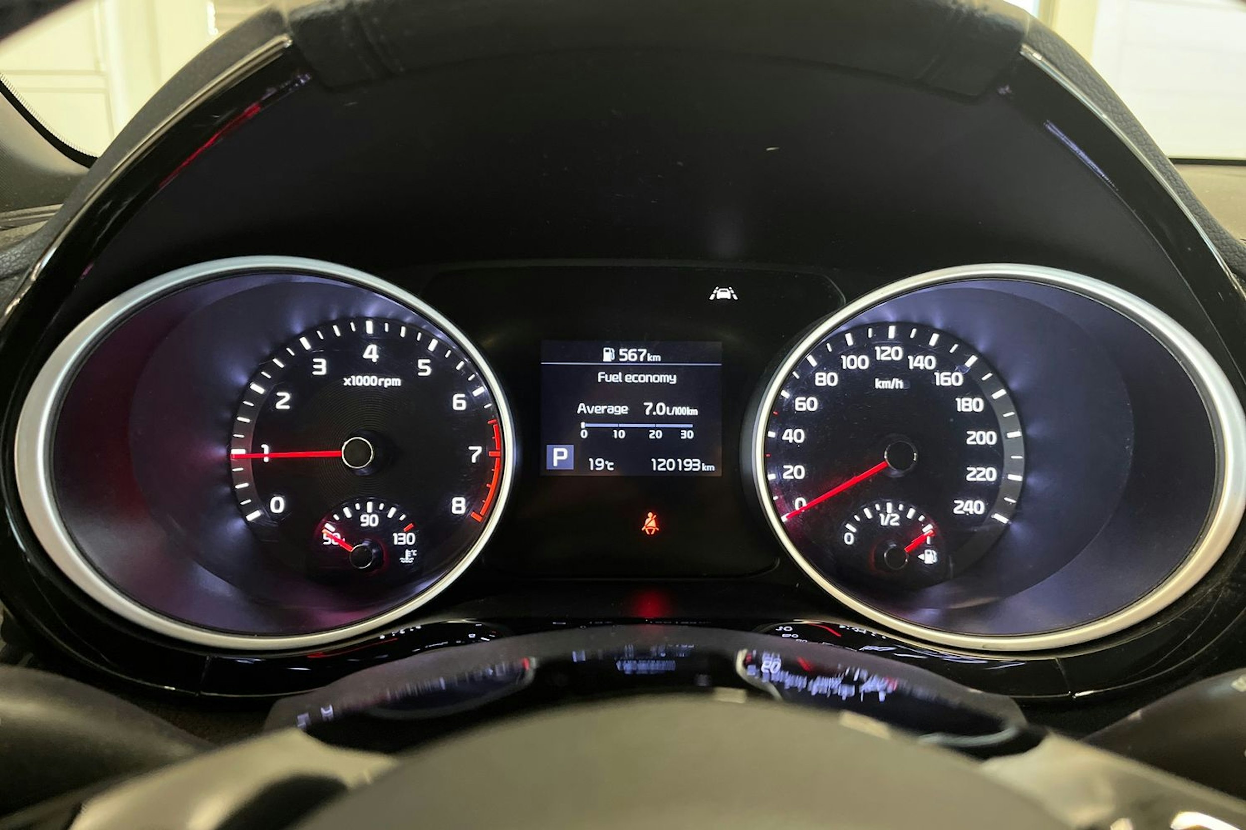 valkoinen Kia Ceed 2019 kuva 19.