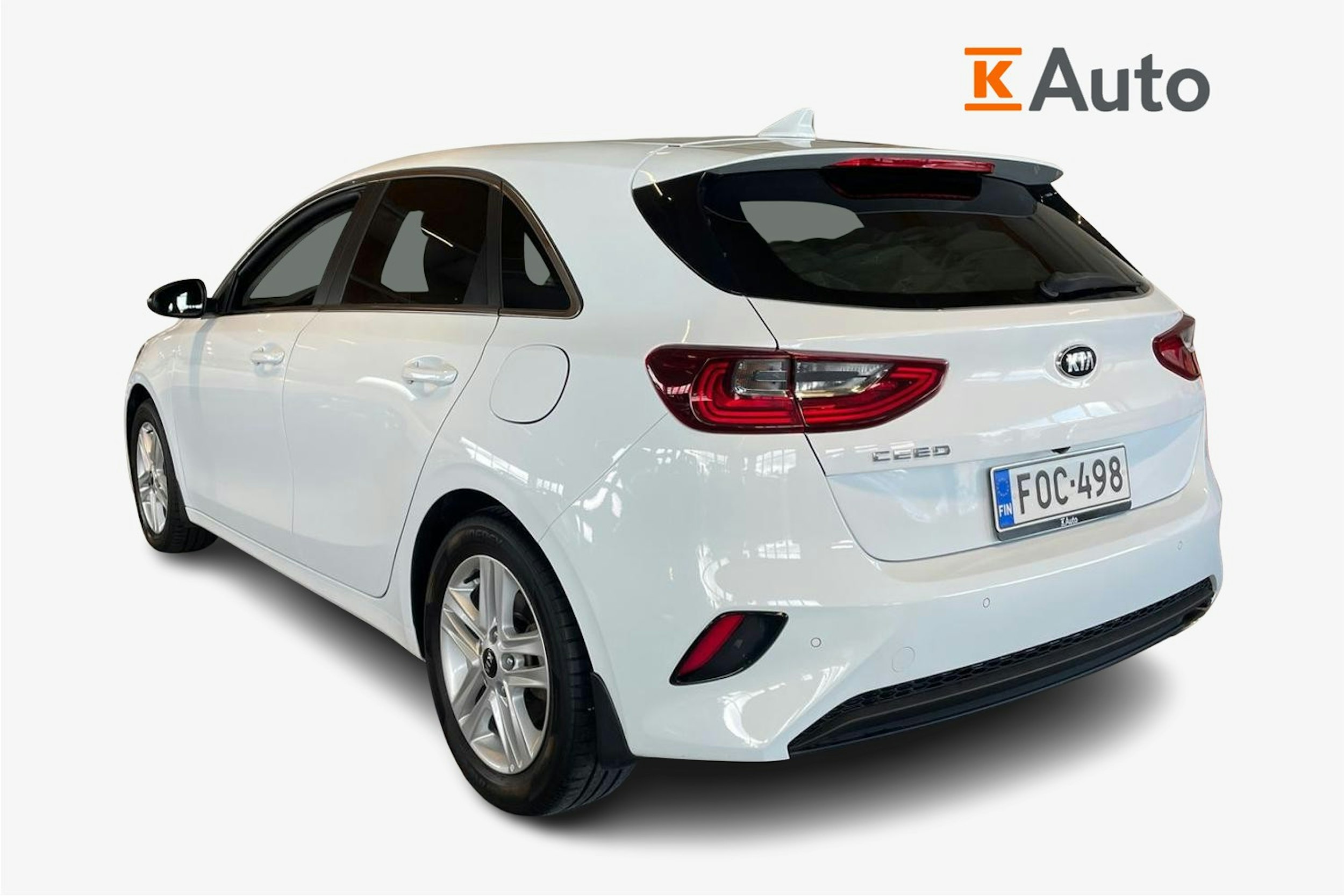 valkoinen Kia Ceed 2019 kuva 2.
