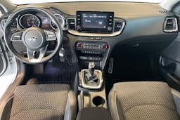 valkoinen Kia Ceed 2019 kuva 9.