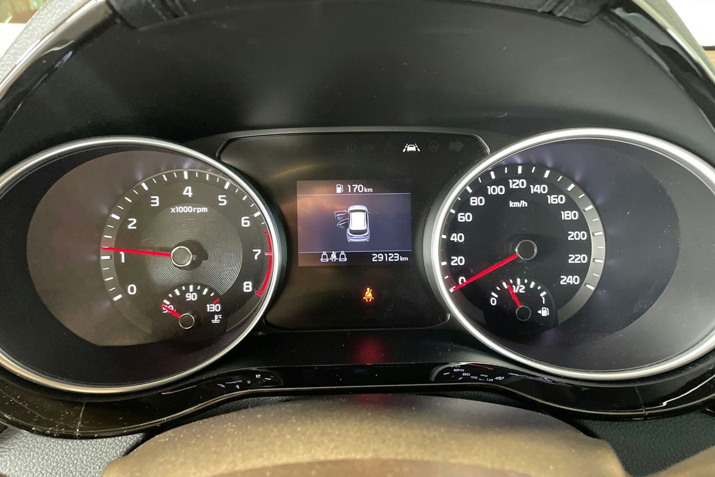 valkoinen Kia Ceed 2019 kuva 14.