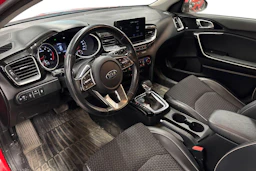 punainen Kia Ceed 2019 kuva 3.