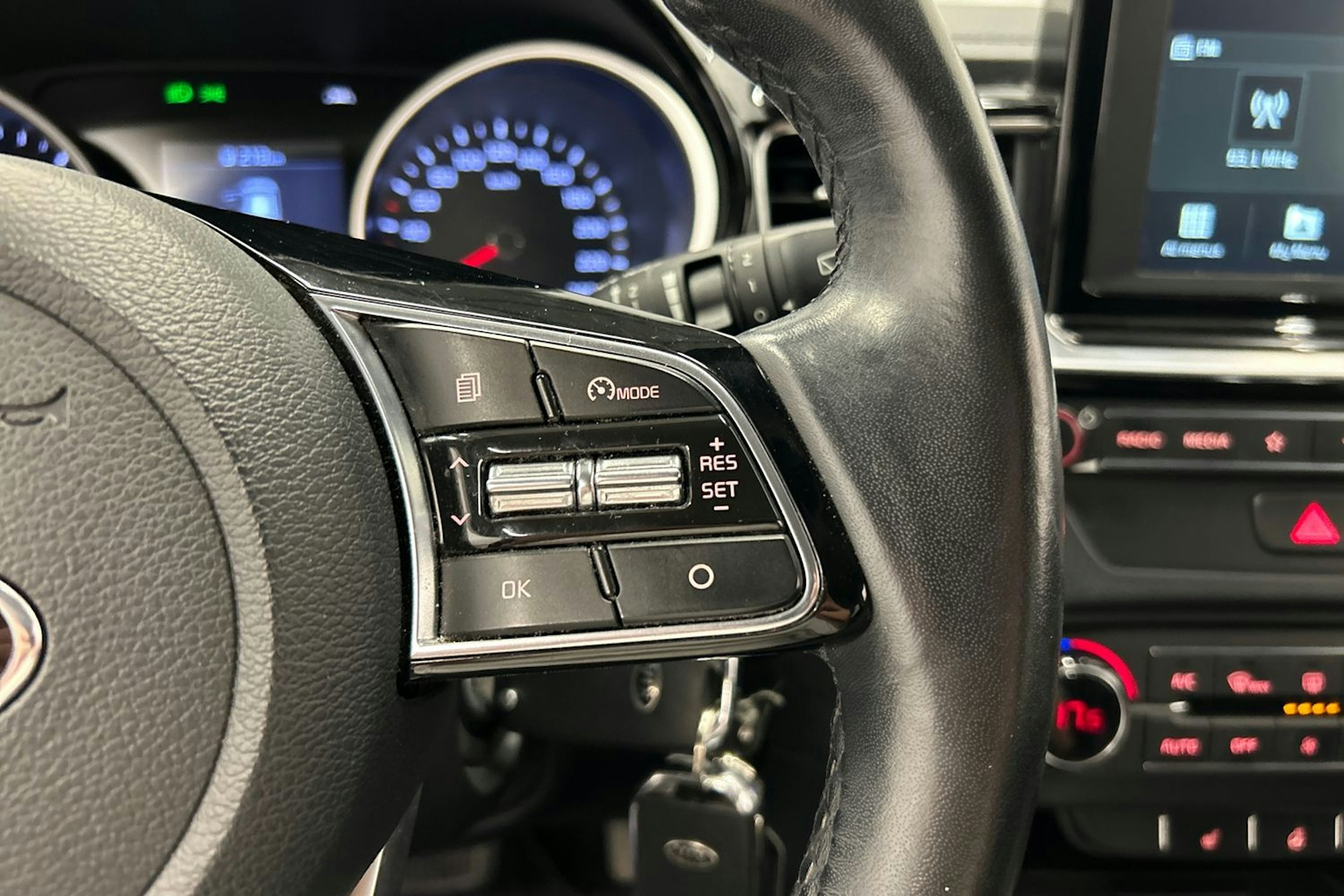 punainen Kia Ceed 2019 kuva 22.