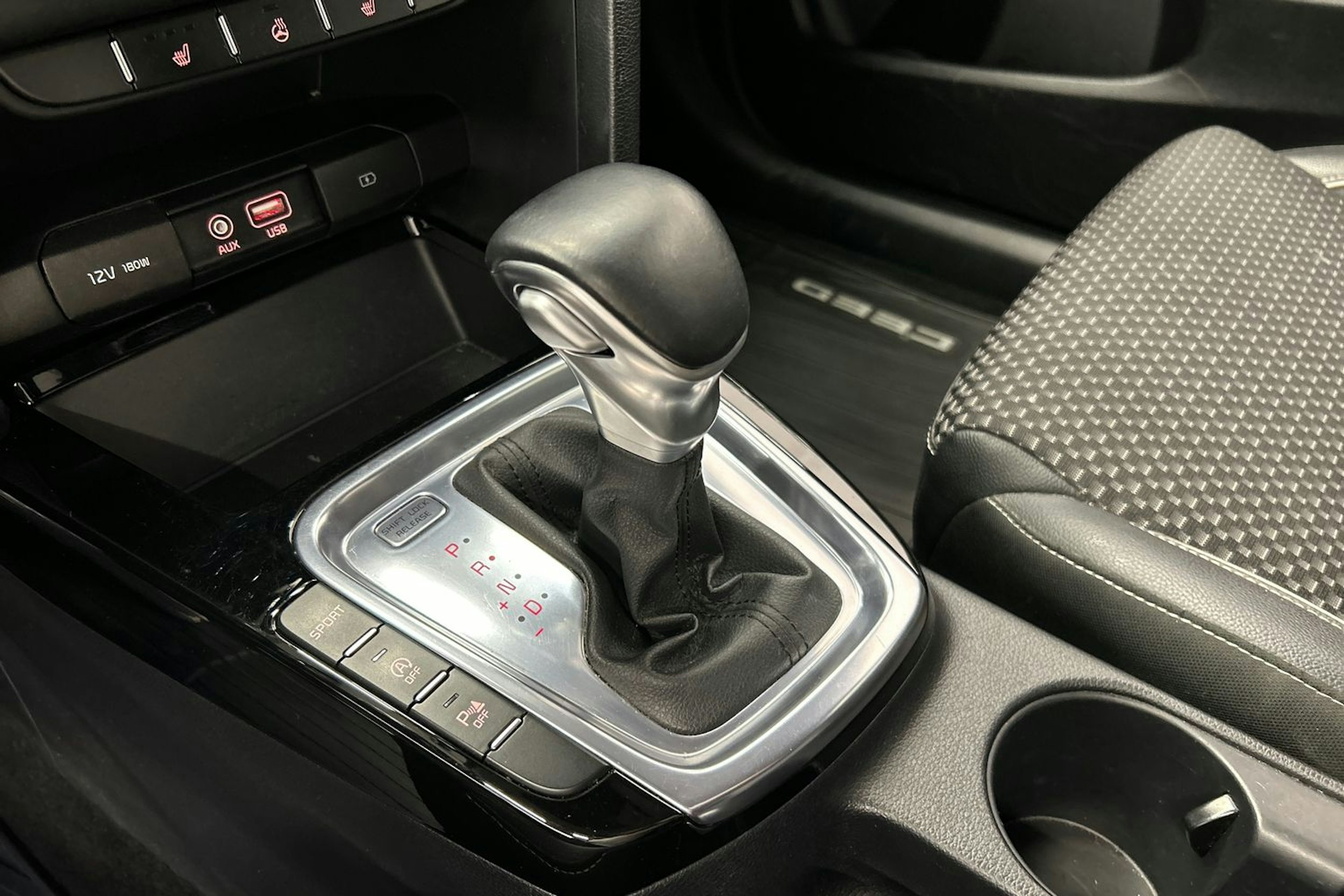punainen Kia Ceed 2019 kuva 26.