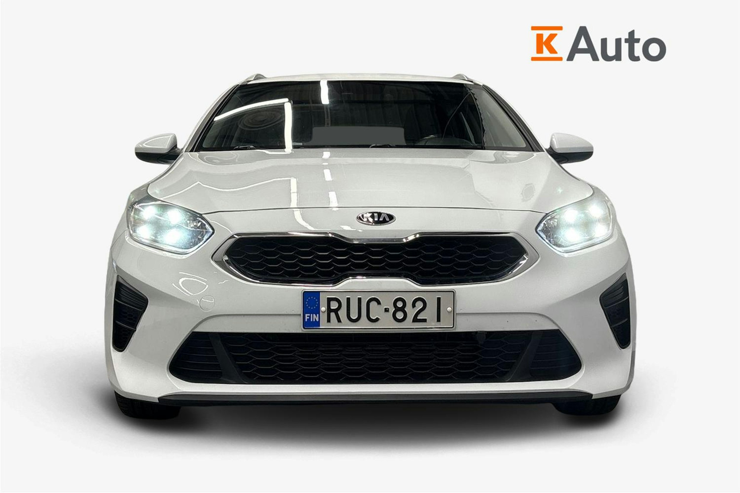 valkoinen Kia Ceed 2019 kuva 4.