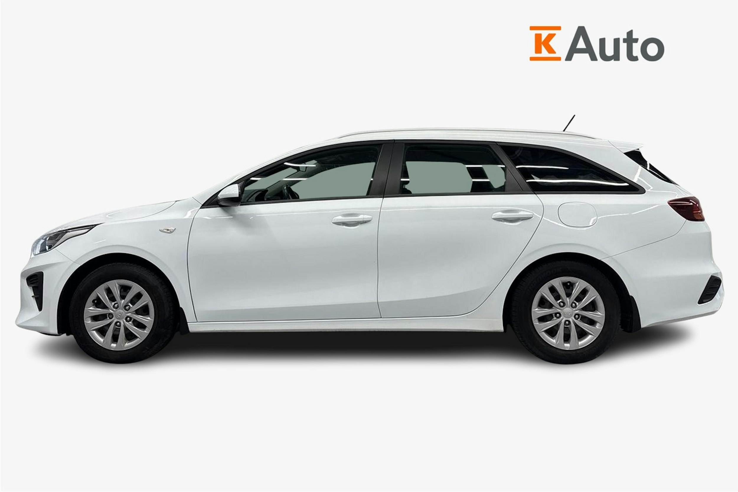 valkoinen Kia Ceed 2019 kuva 5.