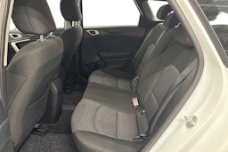 valkoinen Kia Ceed 2019 kuva 8.
