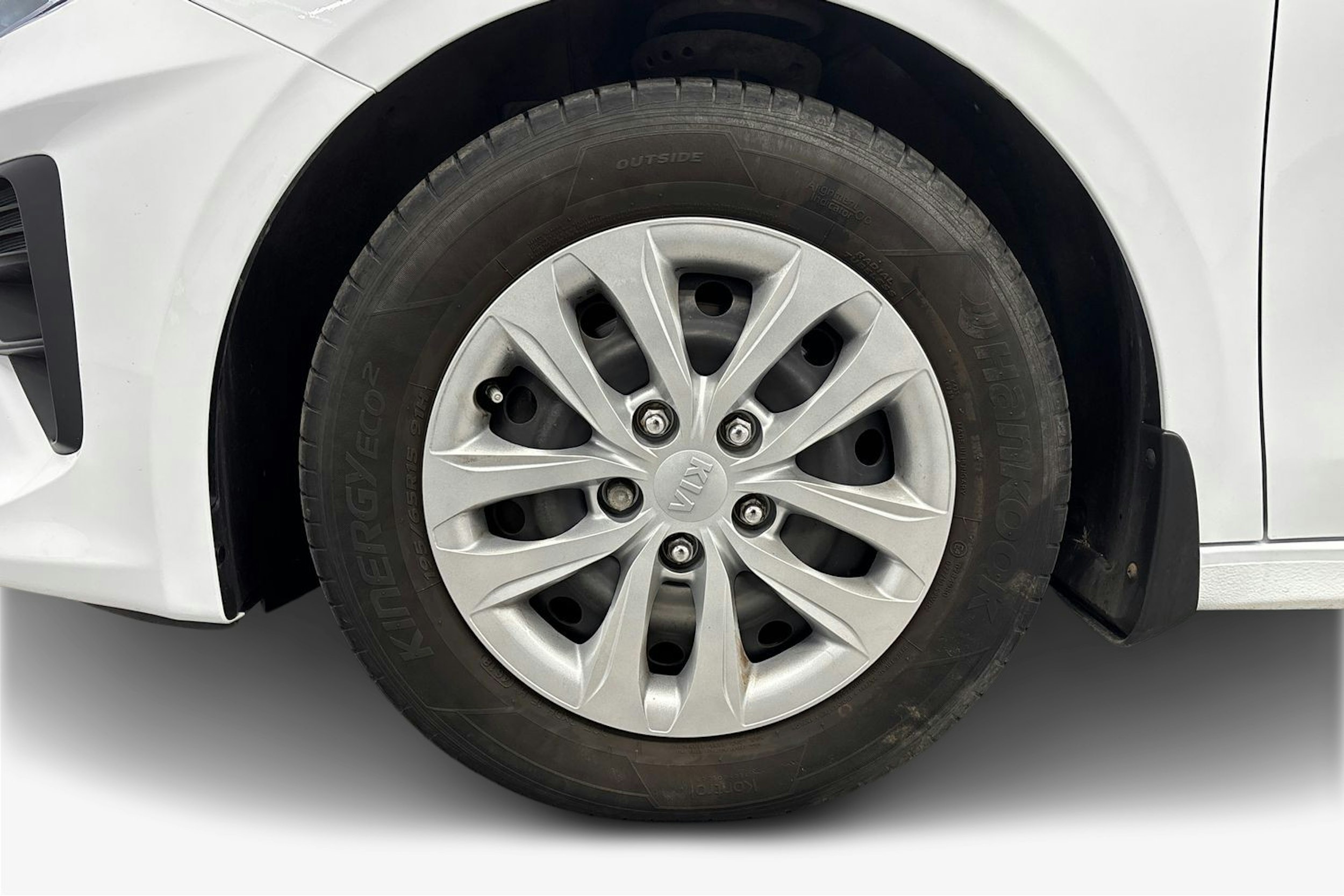 valkoinen Kia Ceed 2019 kuva 9.