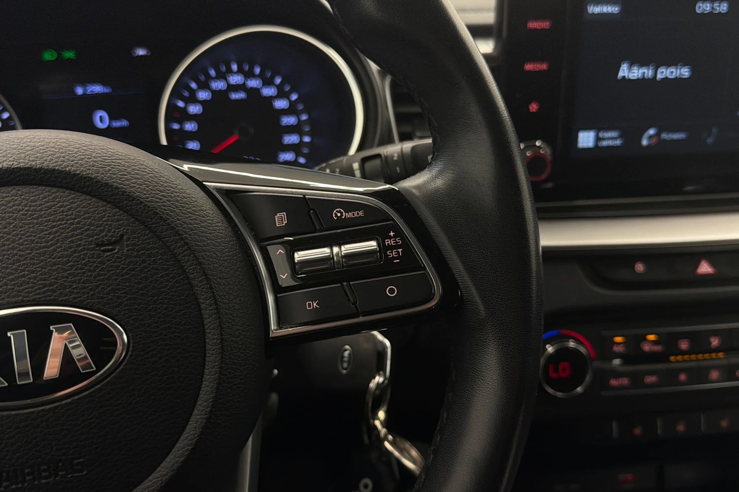 Sininen Kia Ceed 2020 kuva 15.
