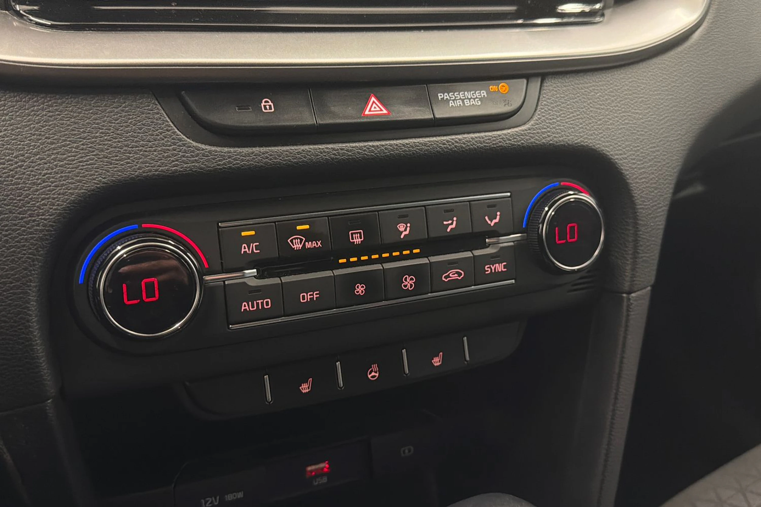 Sininen Kia Ceed 2020 kuva 17.