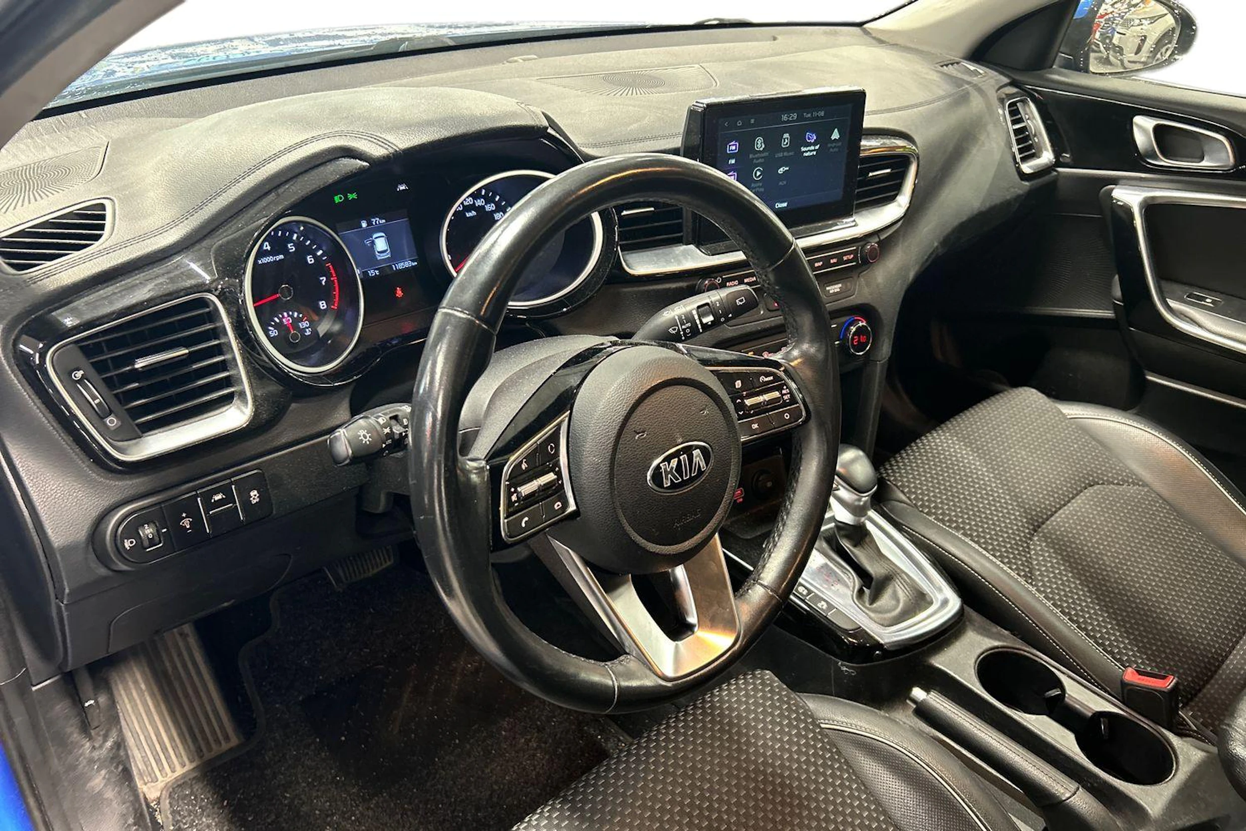 sininen Kia Ceed 2019 kuva 3.