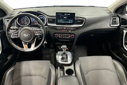 sininen Kia Ceed 2019 kuva 7.
