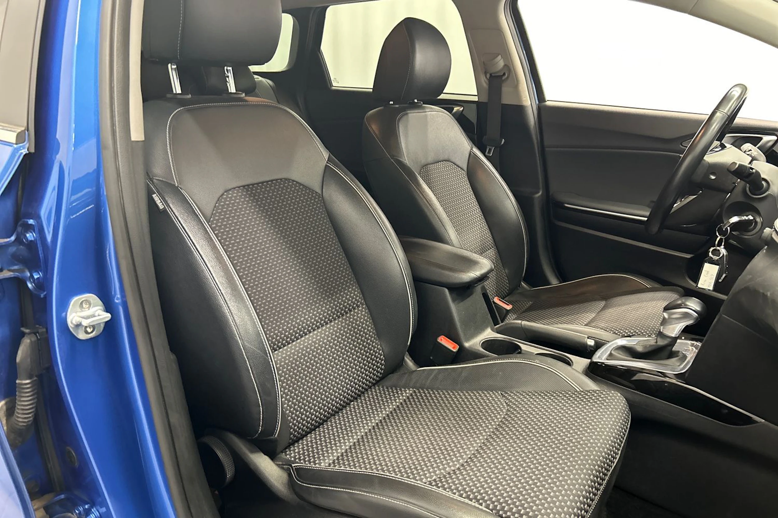 sininen Kia Ceed 2019 kuva 11.