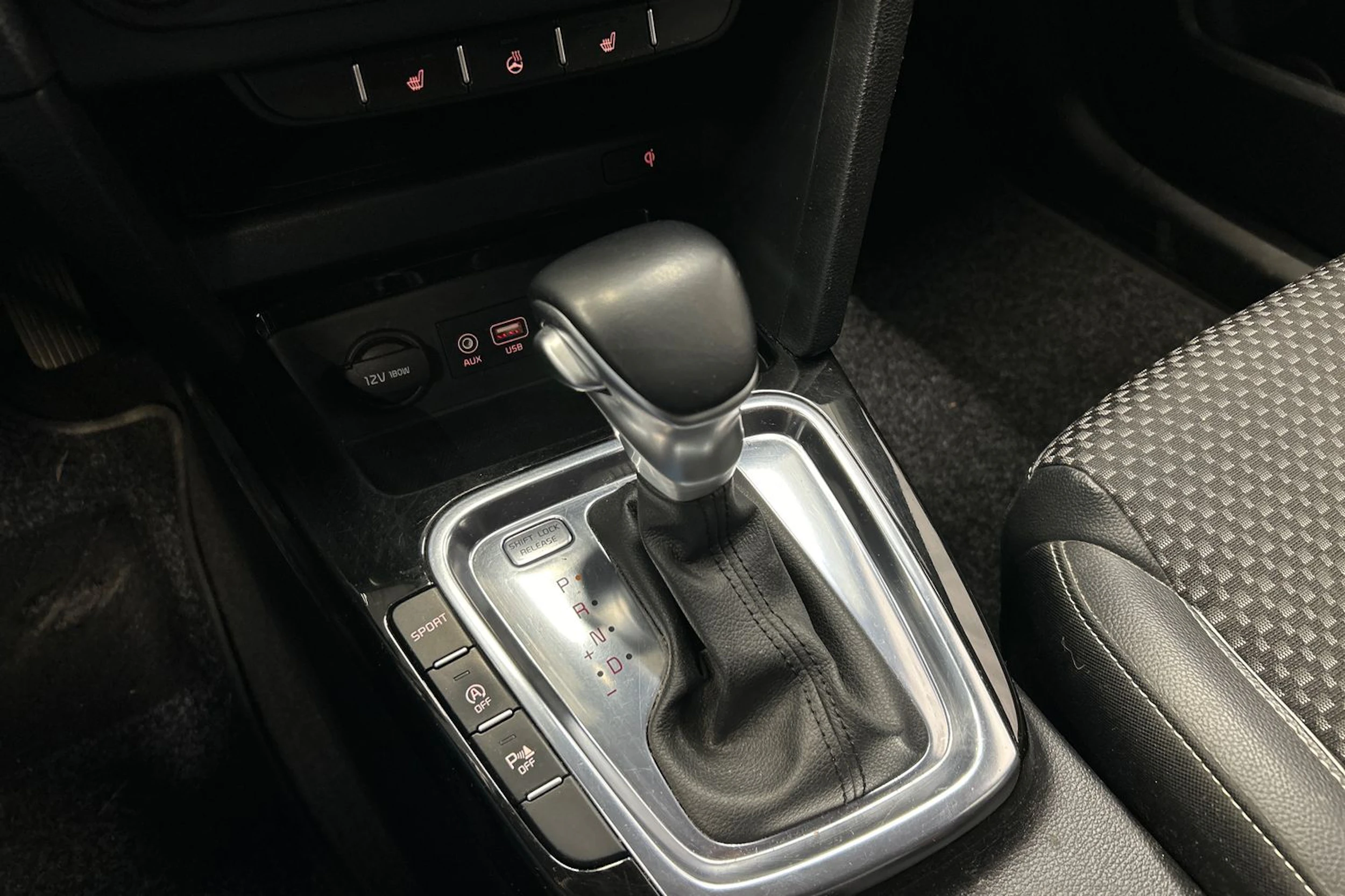 sininen Kia Ceed 2019 kuva 22.