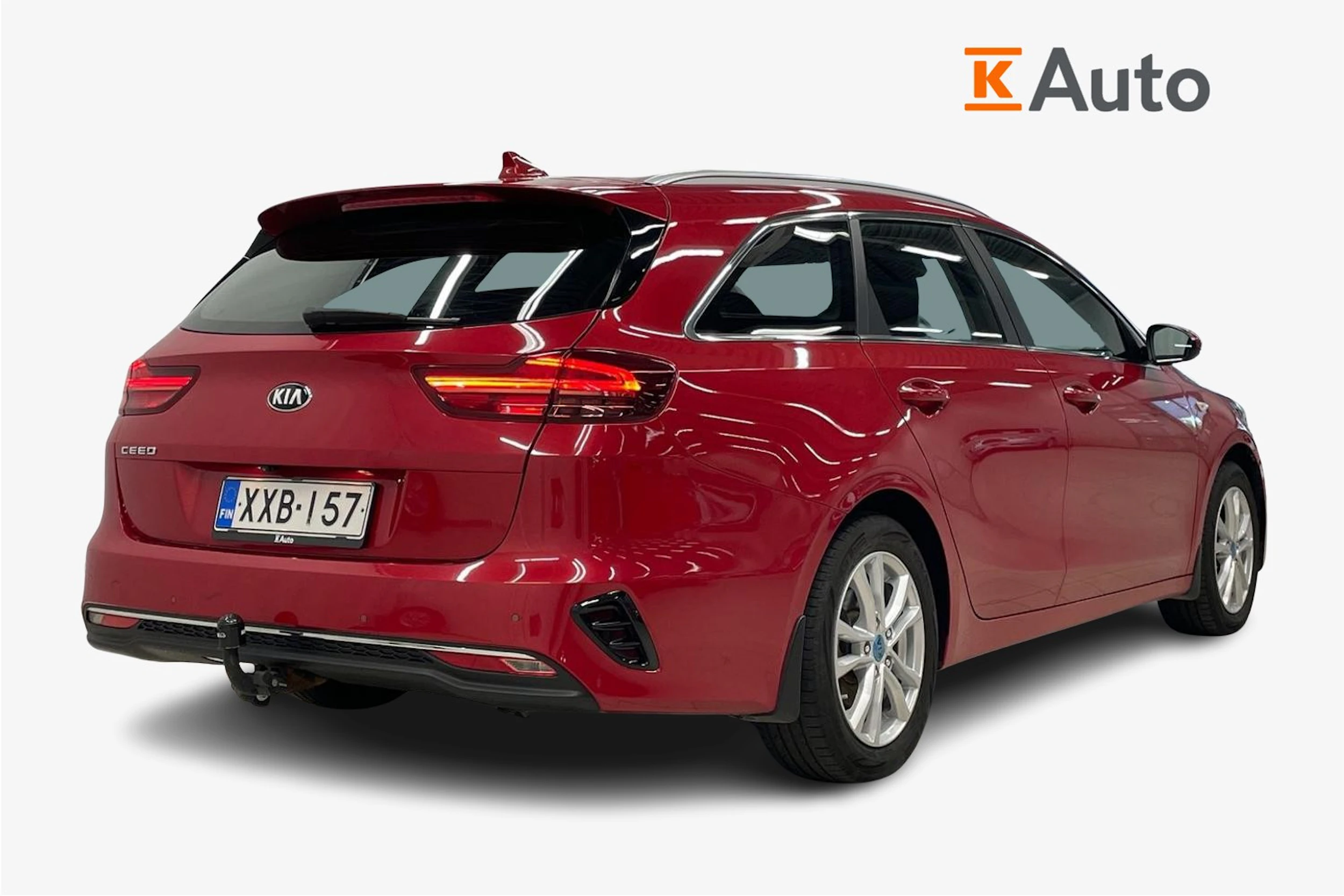 Punainen Kia Ceed 2019 kuva 2.