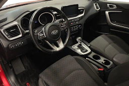 Punainen Kia Ceed 2019 kuva 6.