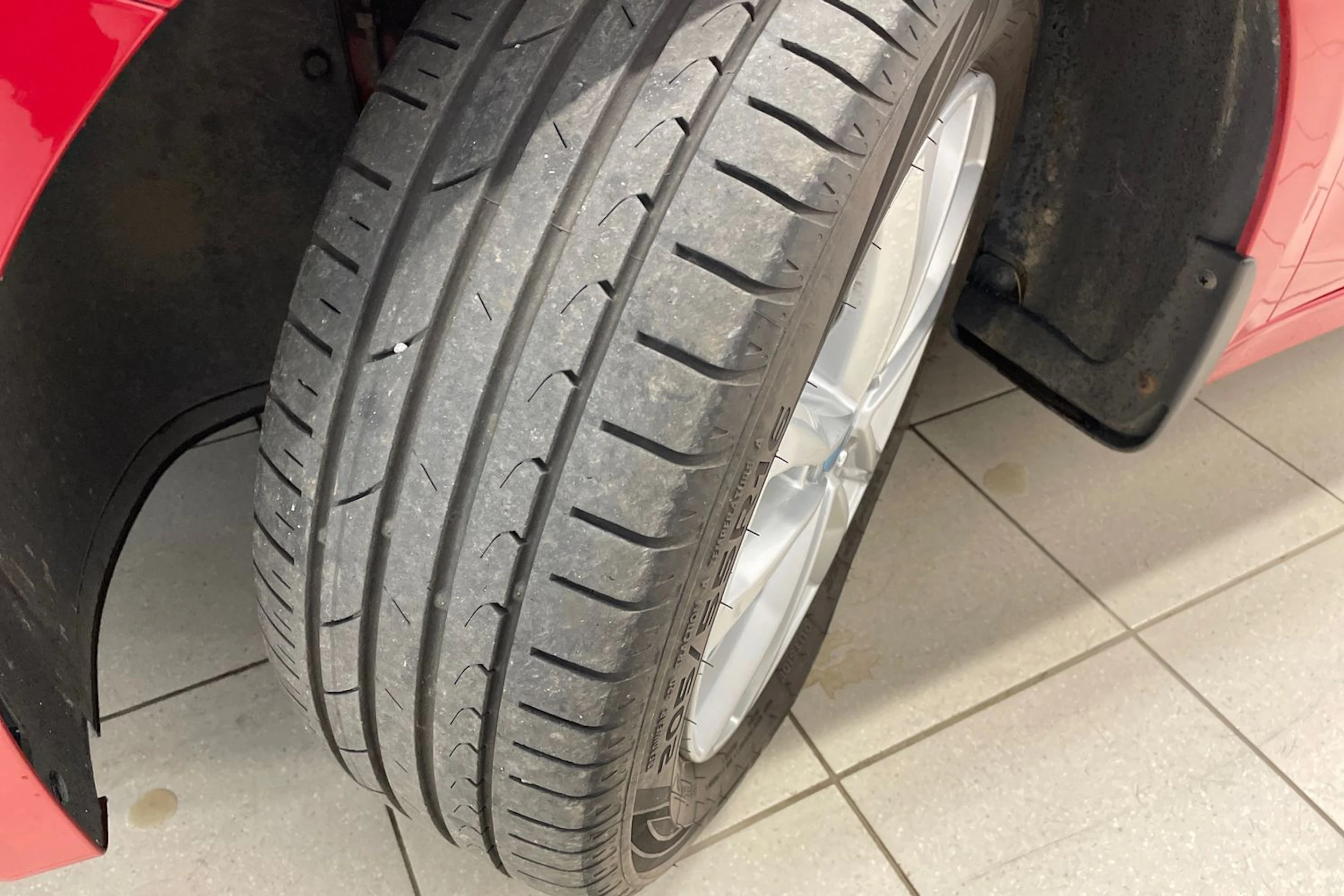 Punainen Kia Ceed 2019 kuva 10.
