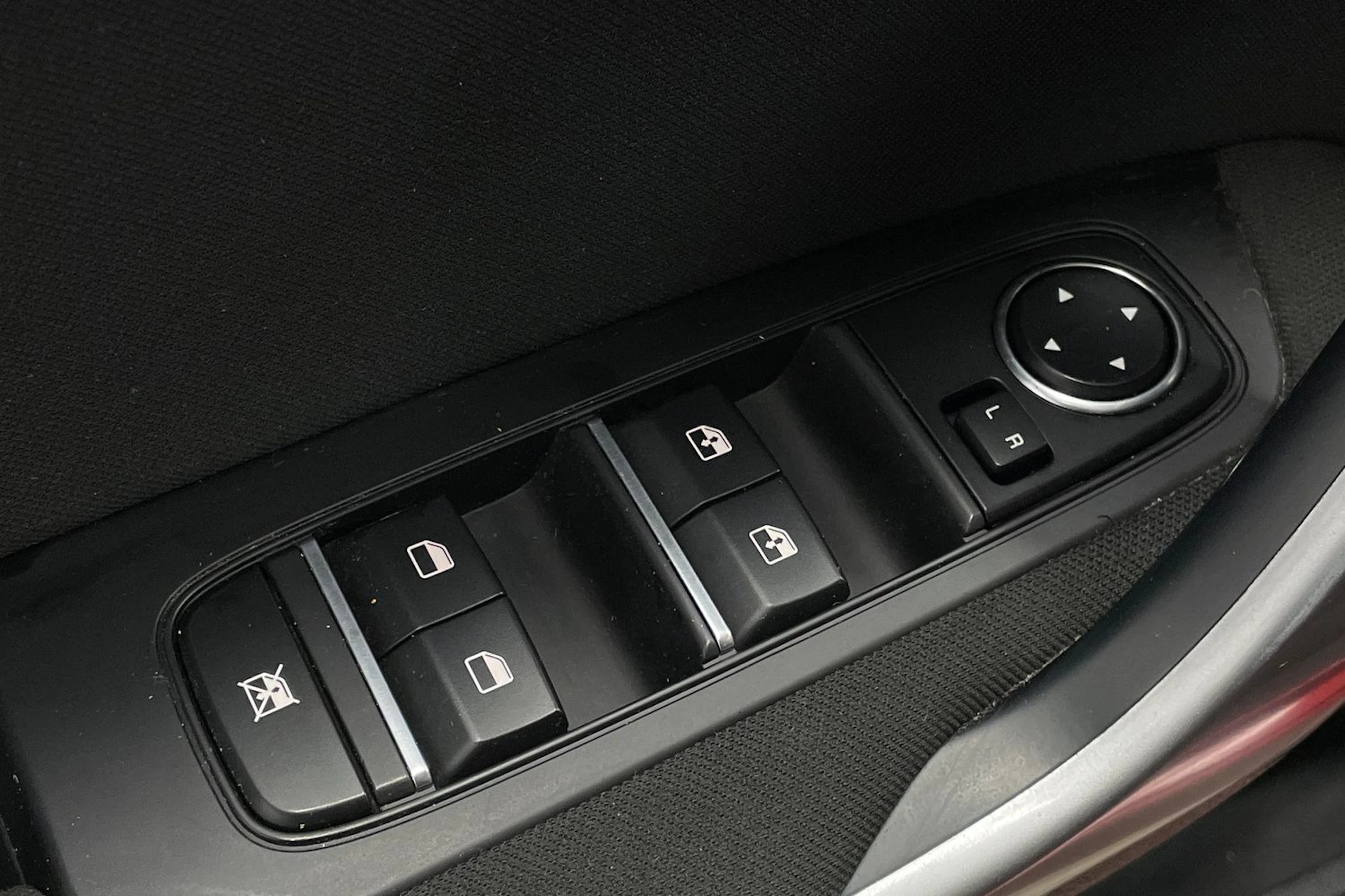 Punainen Kia Ceed 2019 kuva 11.