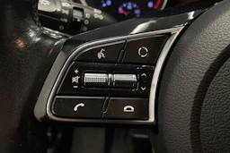 Punainen Kia Ceed 2019 kuva 13.