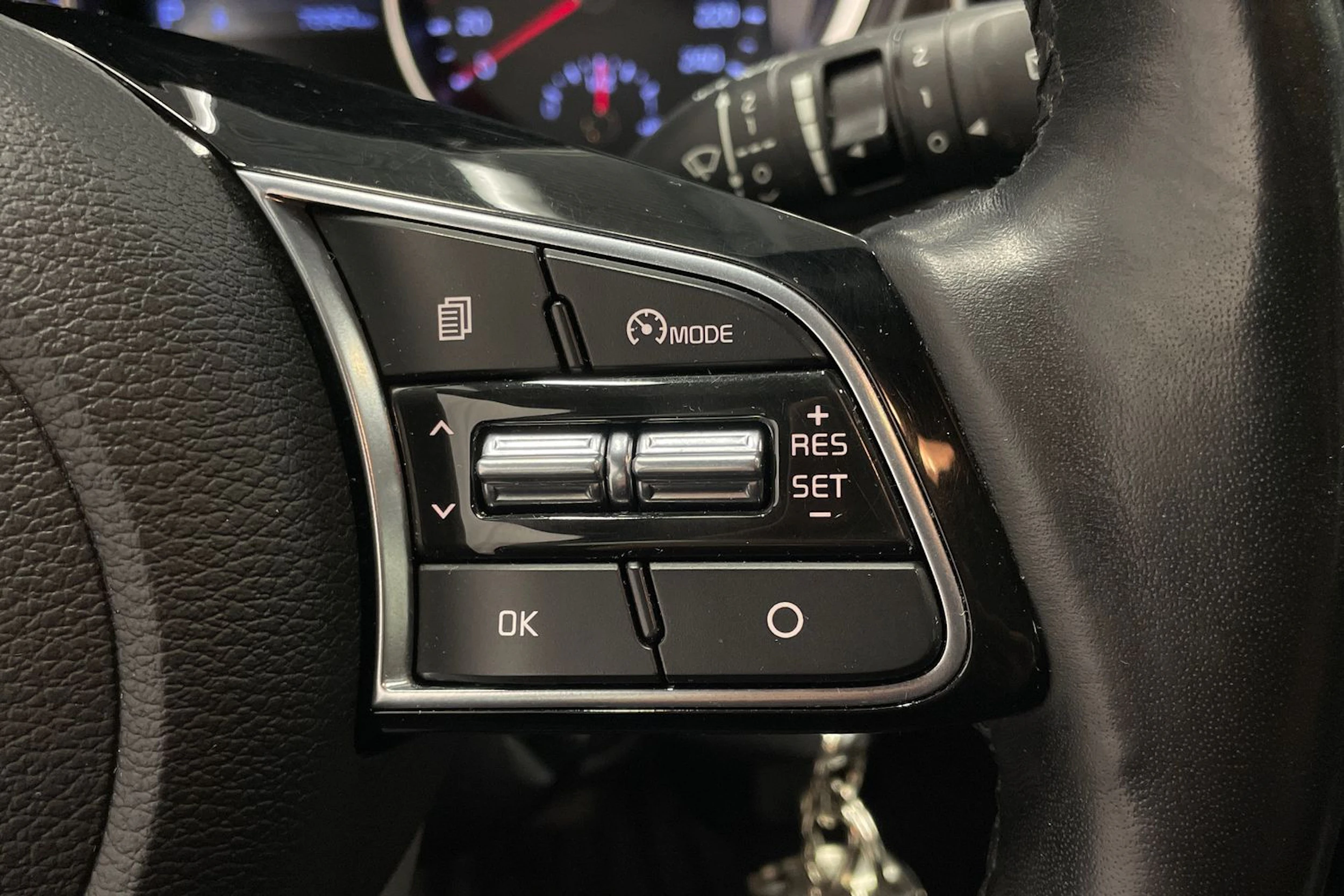 Punainen Kia Ceed 2019 kuva 14.