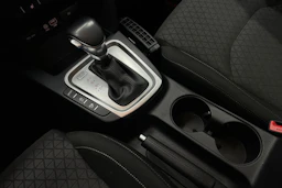 Punainen Kia Ceed 2019 kuva 16.