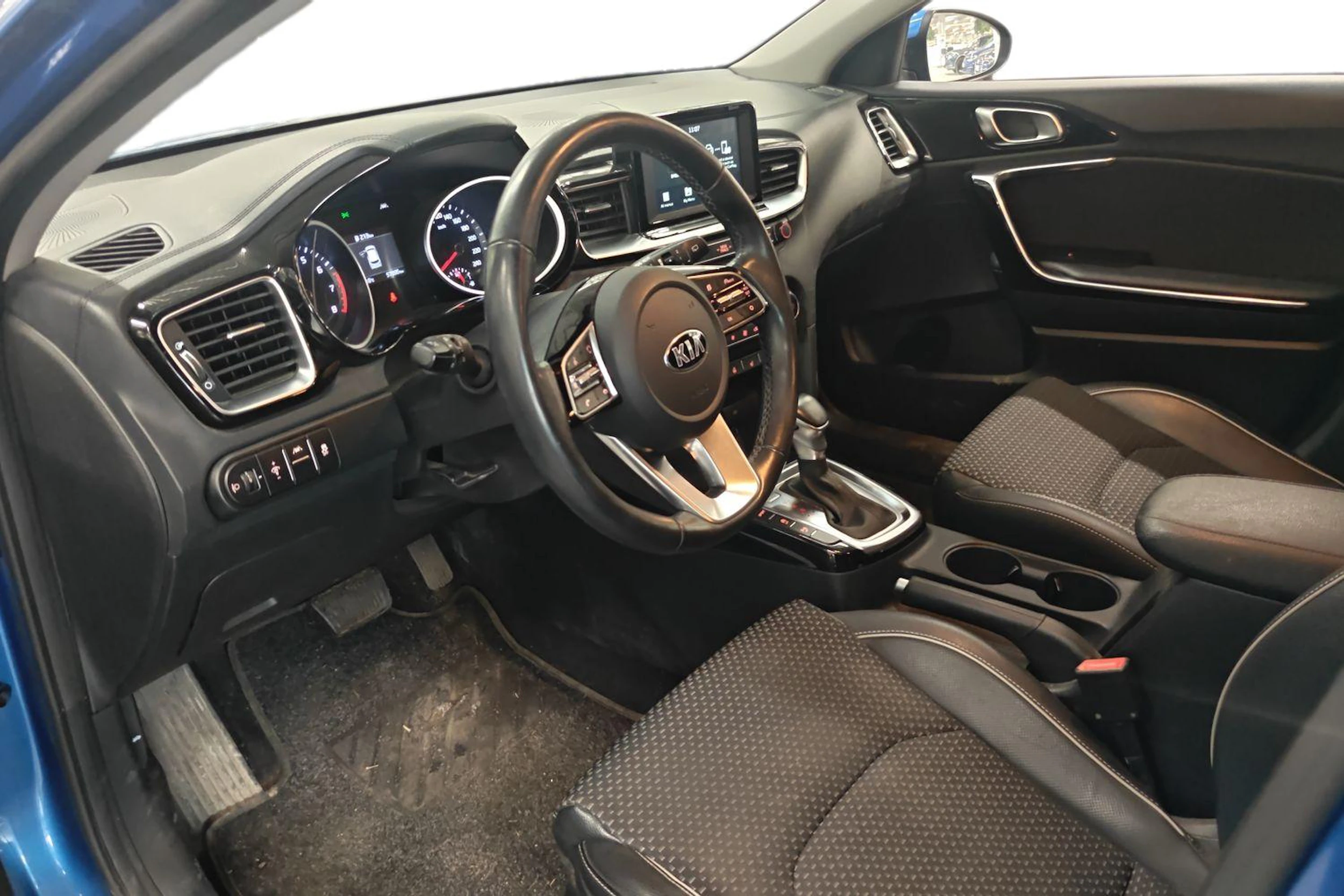 met. sininen Kia Ceed 2019 kuva 3.