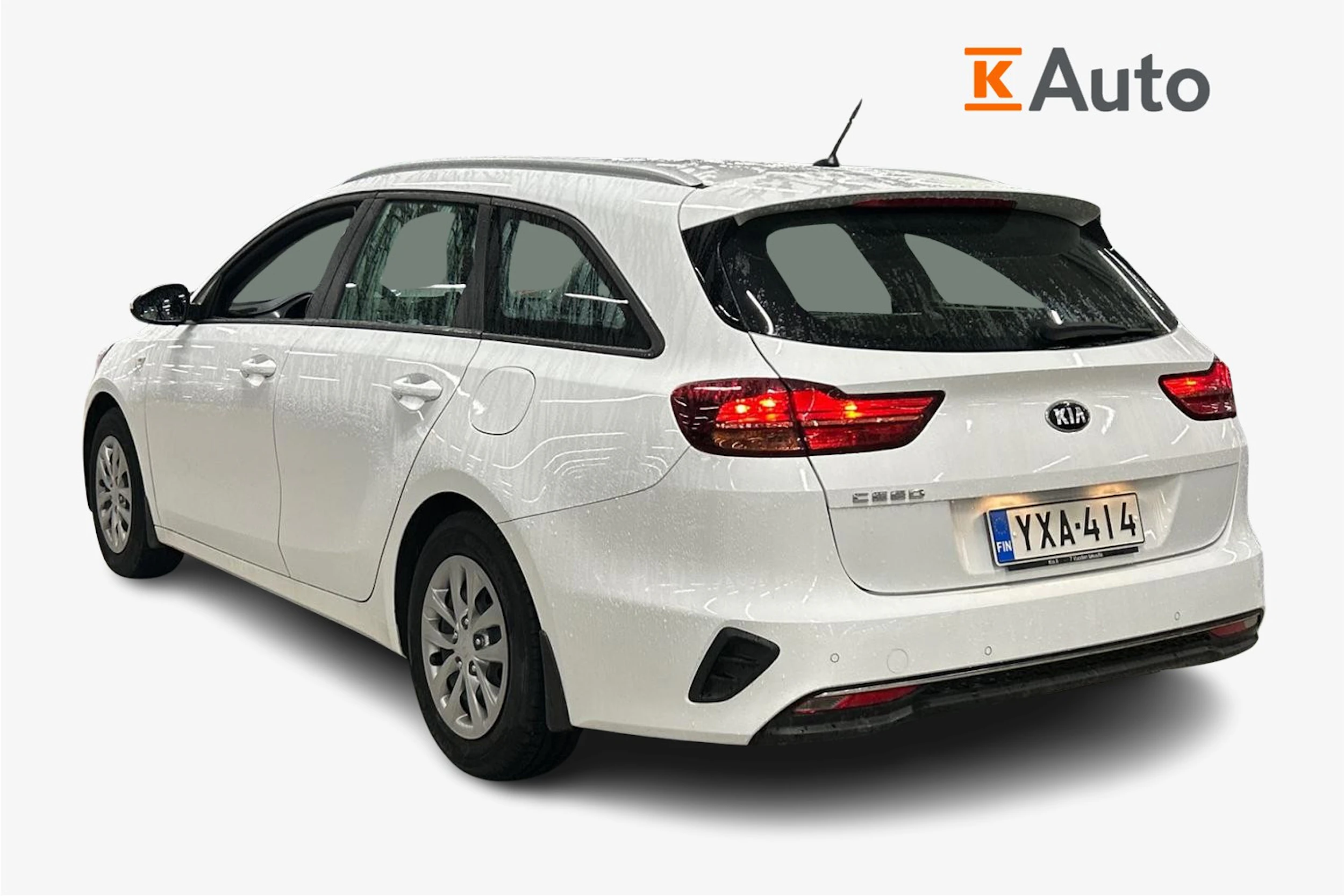 valkoinen Kia Ceed 2019 kuva 2.