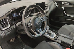 Valkoinen Kia ceed 2020 kuva 3.