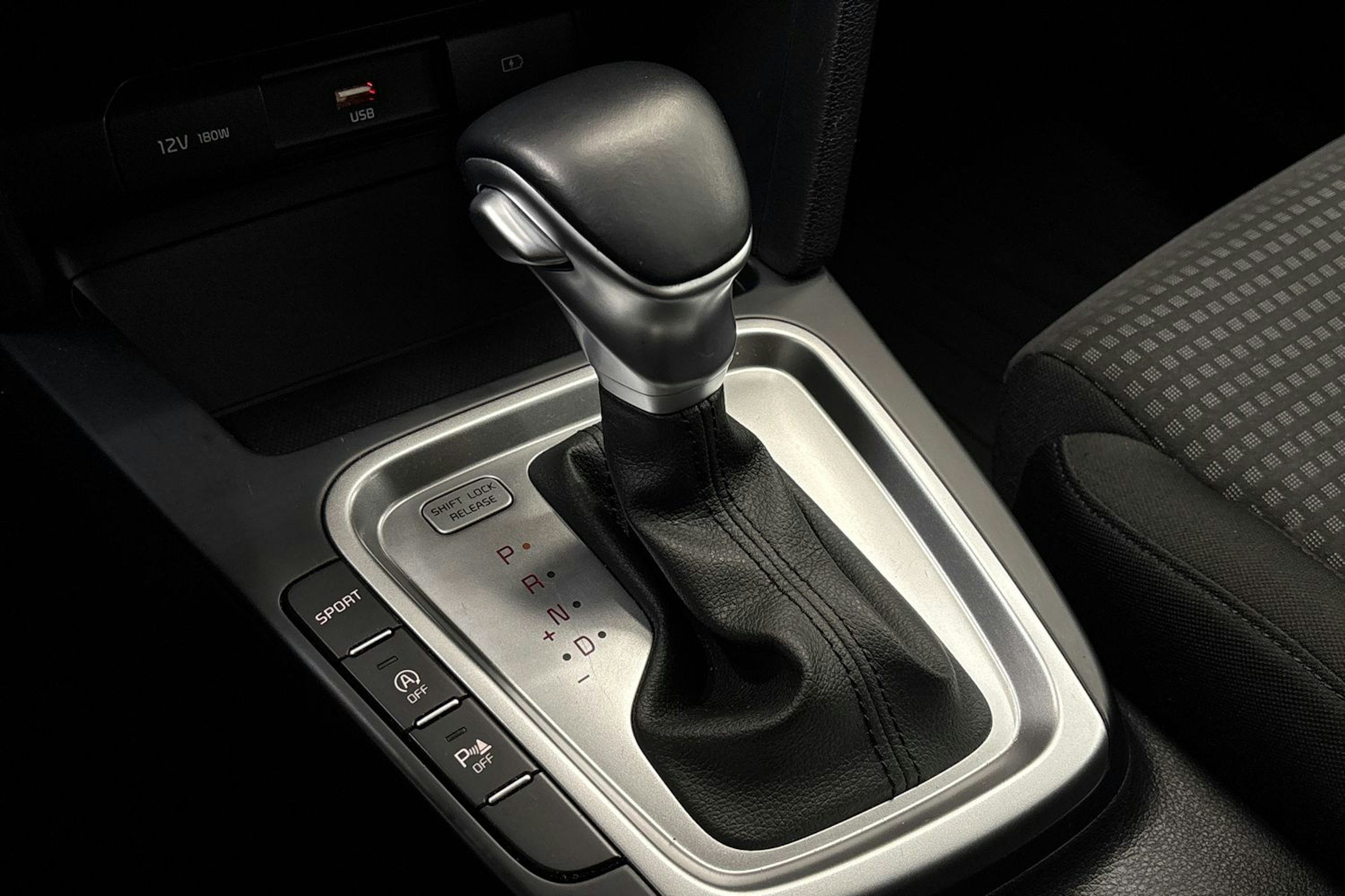 valkoinen Kia Ceed 2020 kuva 21.