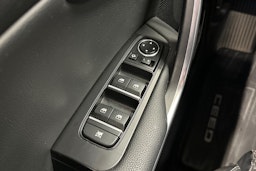 harmaa Kia Ceed 2020 kuva 28.