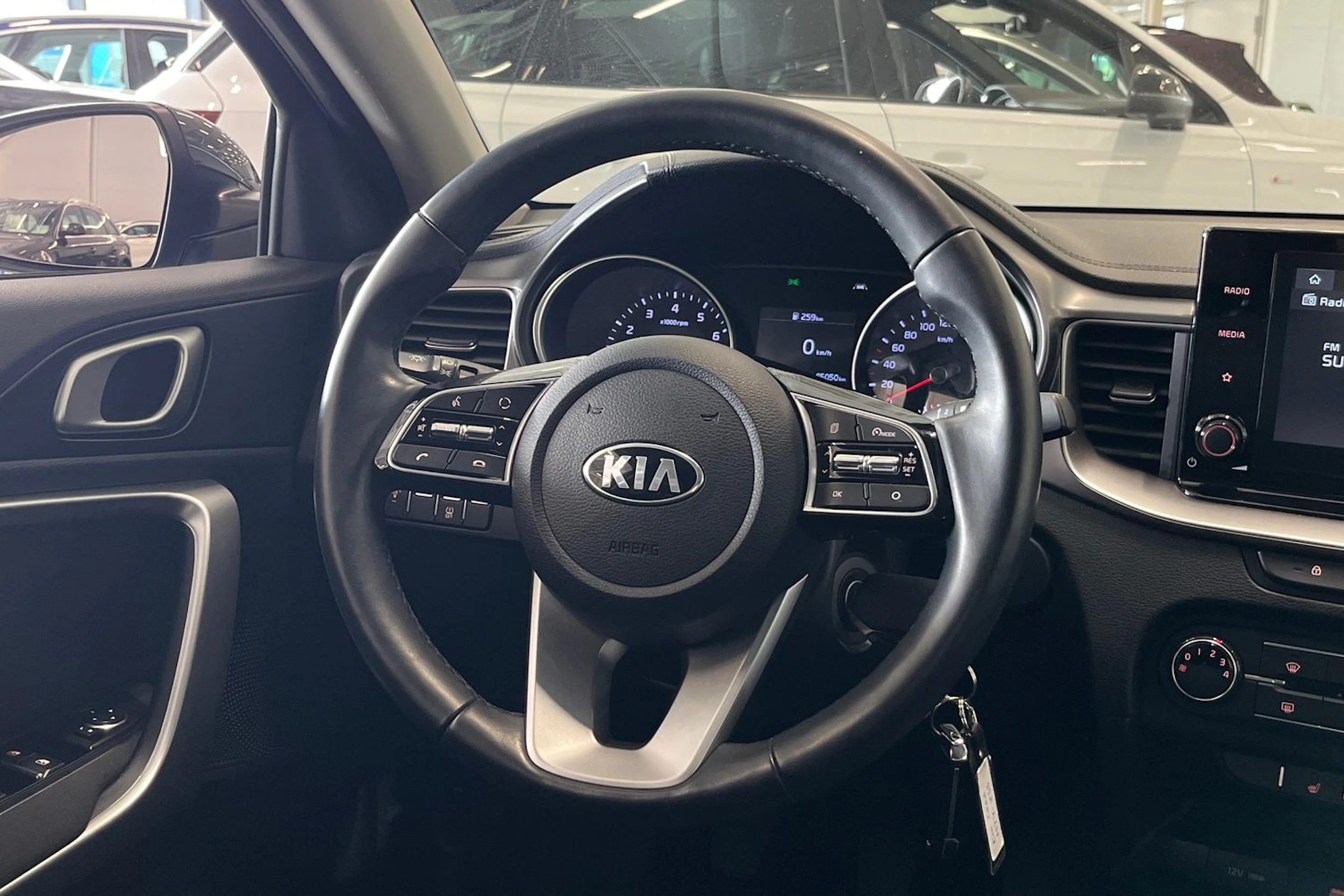 harmaa Kia Ceed 2020 kuva 12.