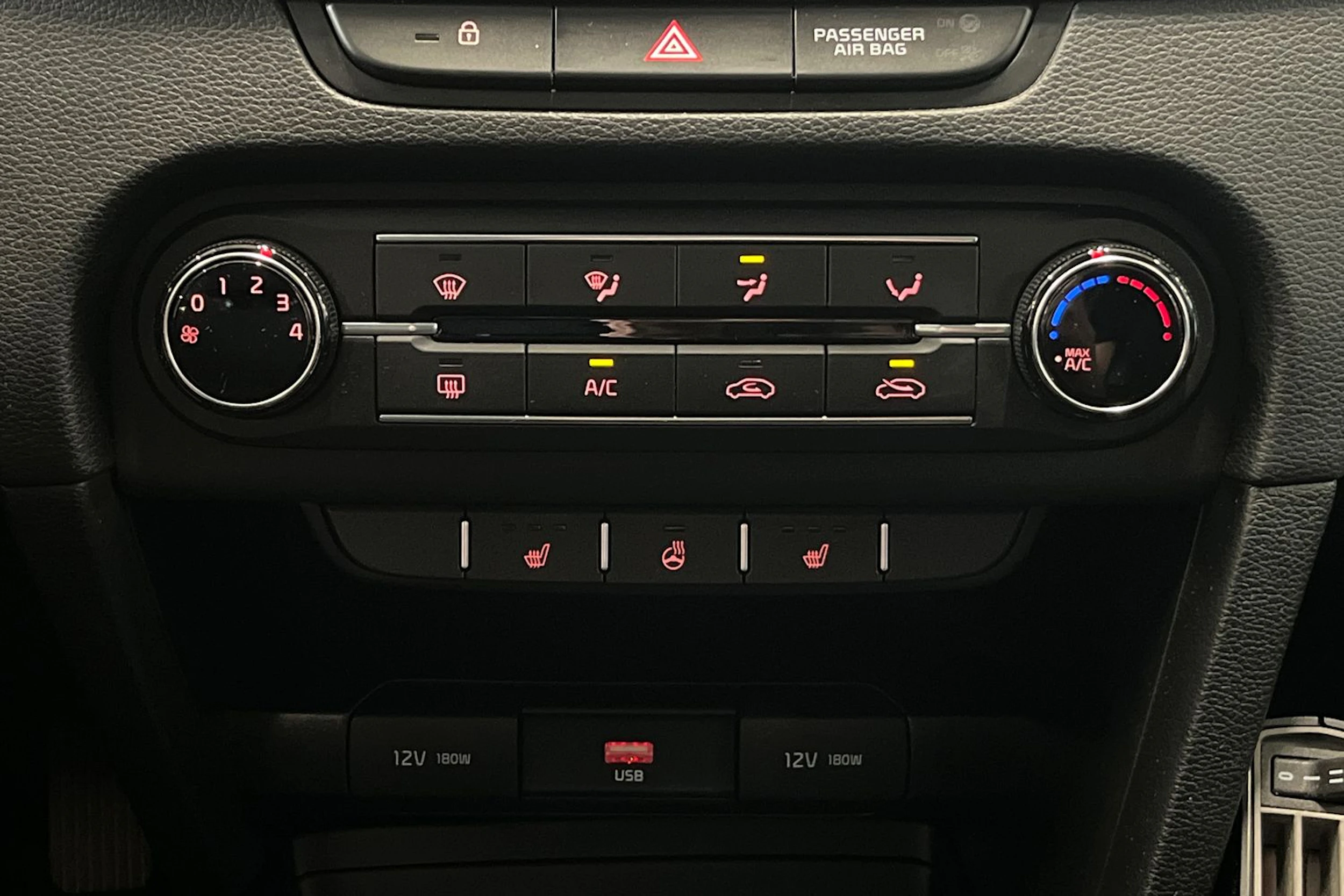 harmaa Kia Ceed 2020 kuva 24.