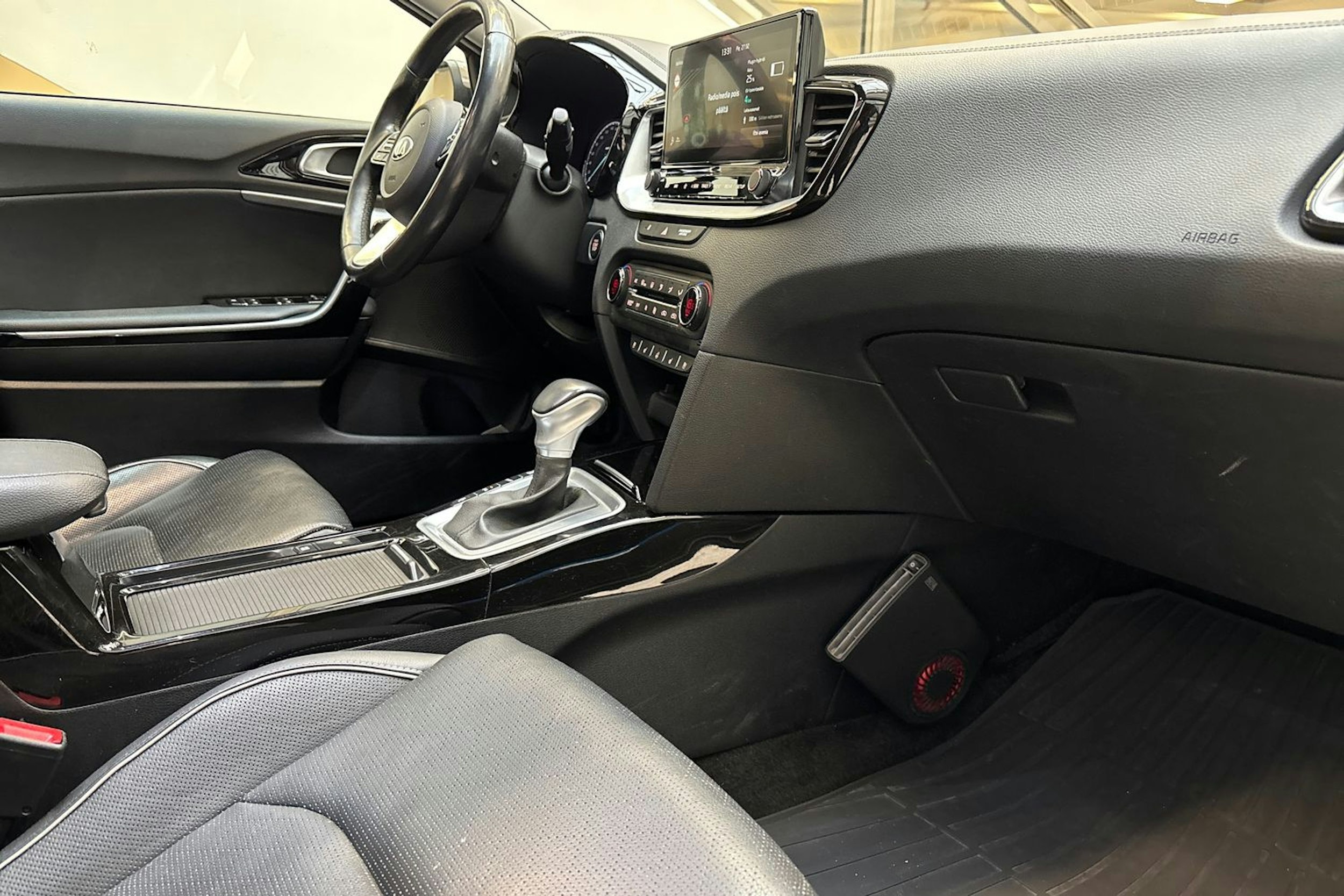 ruskea (beige) Kia Ceed 2020 kuva 28.