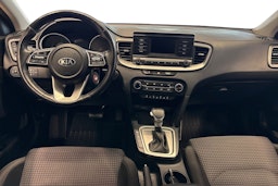 Punainen Kia ceed 2021 kuva 9.