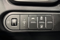 Punainen Kia ceed 2021 kuva 17.