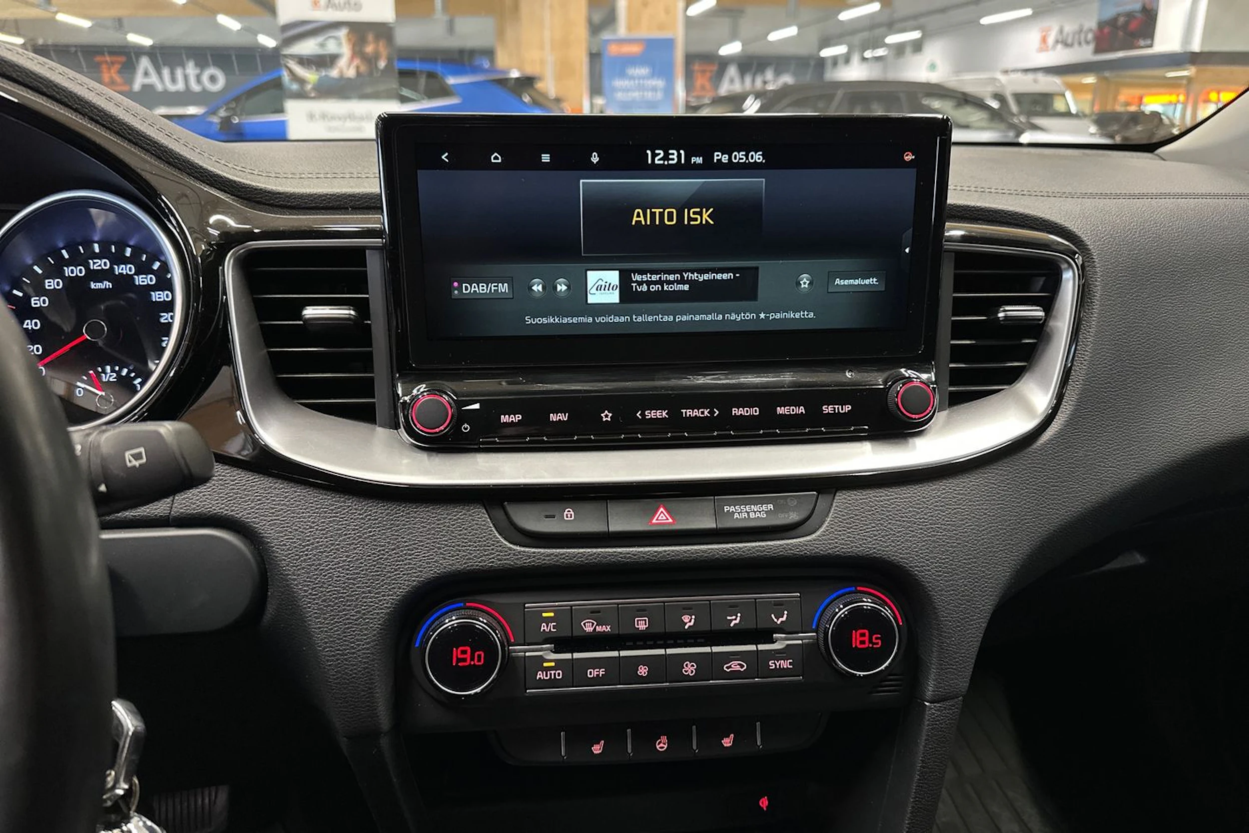 harmaa Kia Ceed 2021 kuva 20.