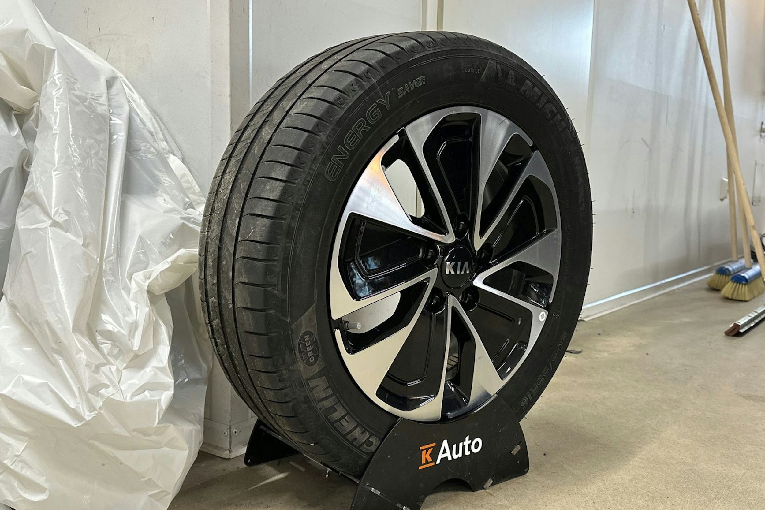 musta Kia Ceed 2021 kuva 13.