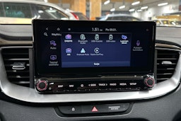 musta Kia Ceed 2021 kuva 19.