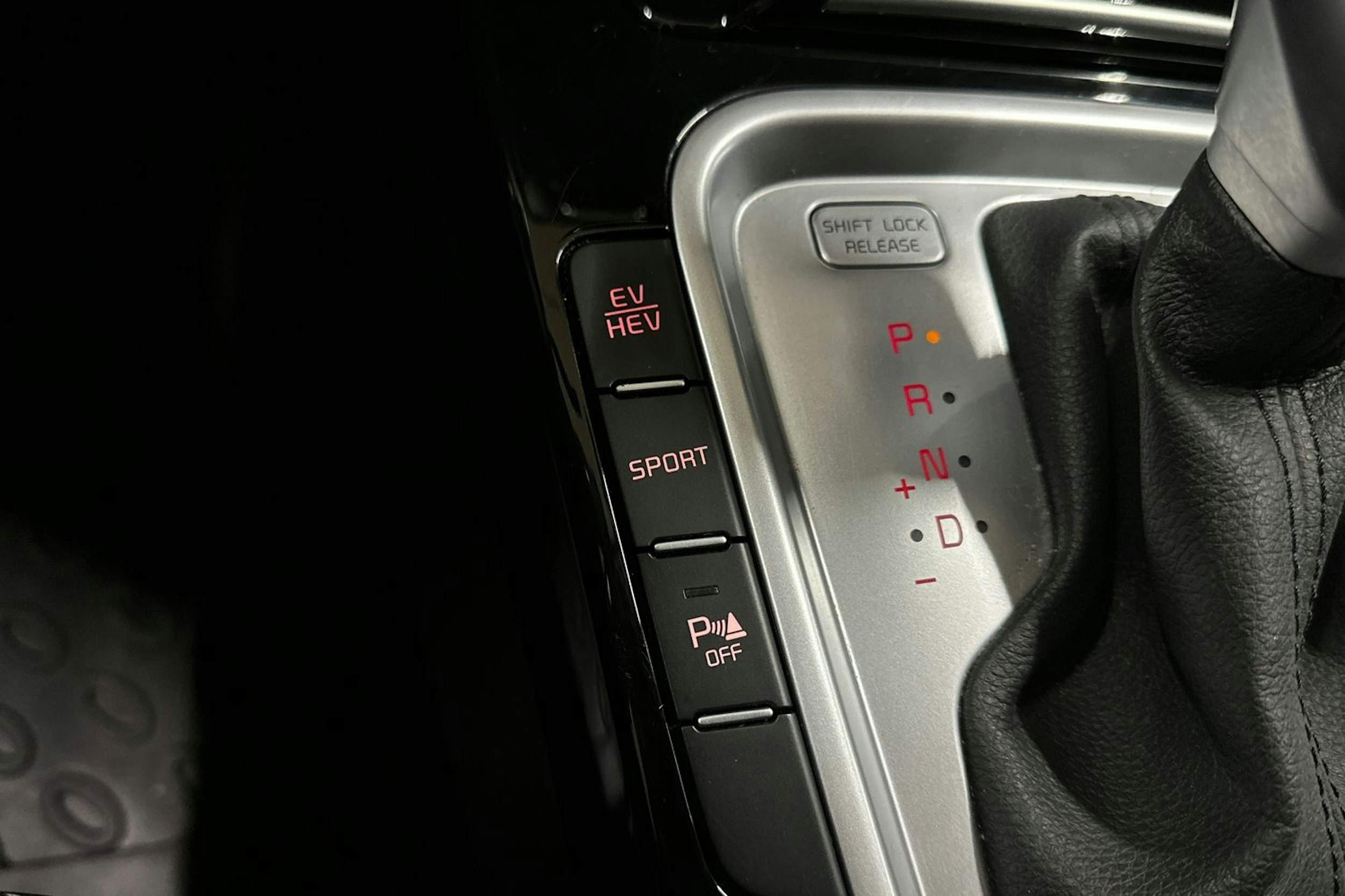 musta Kia Ceed 2021 kuva 24.