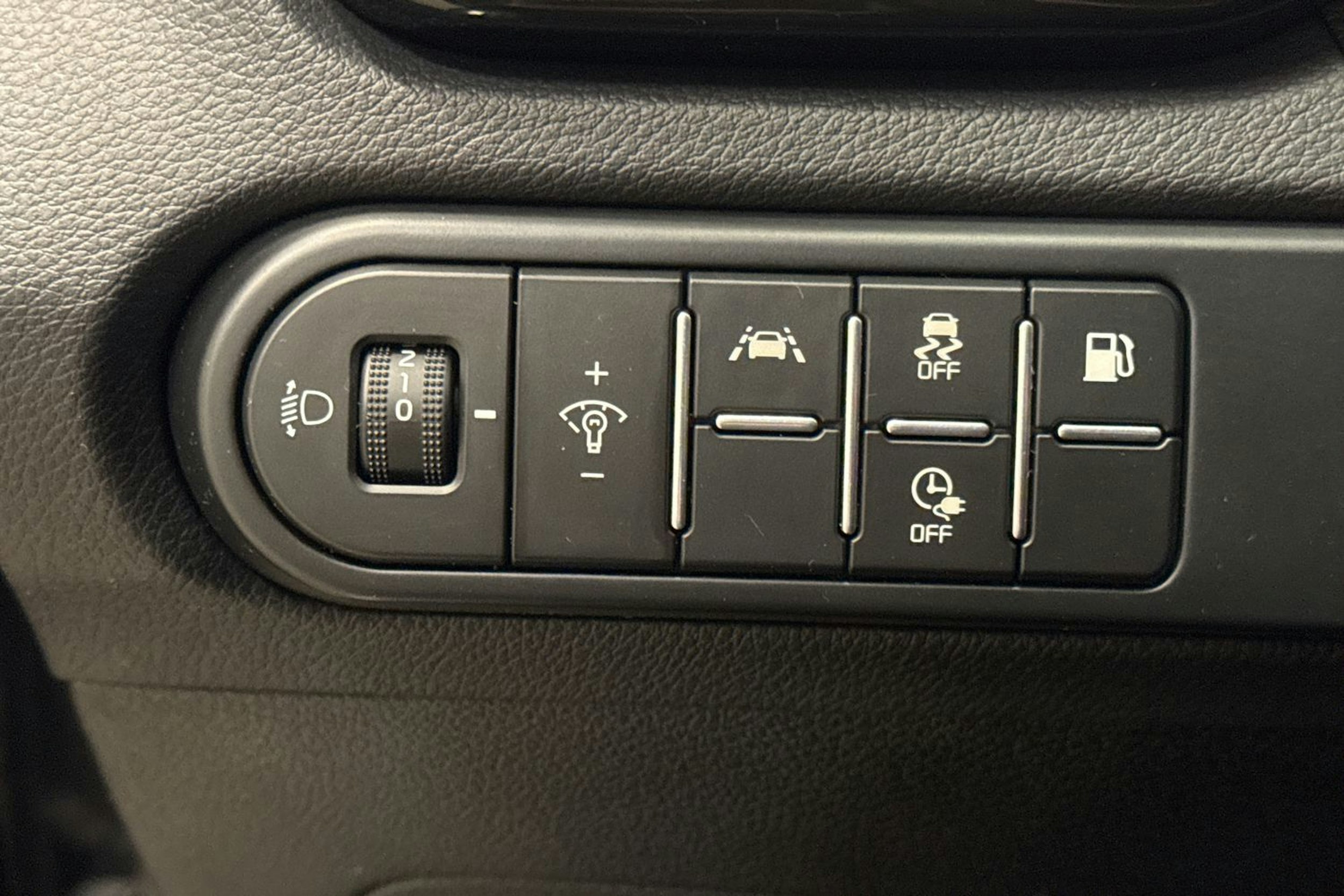 Musta Kia ceed 2021 kuva 19.