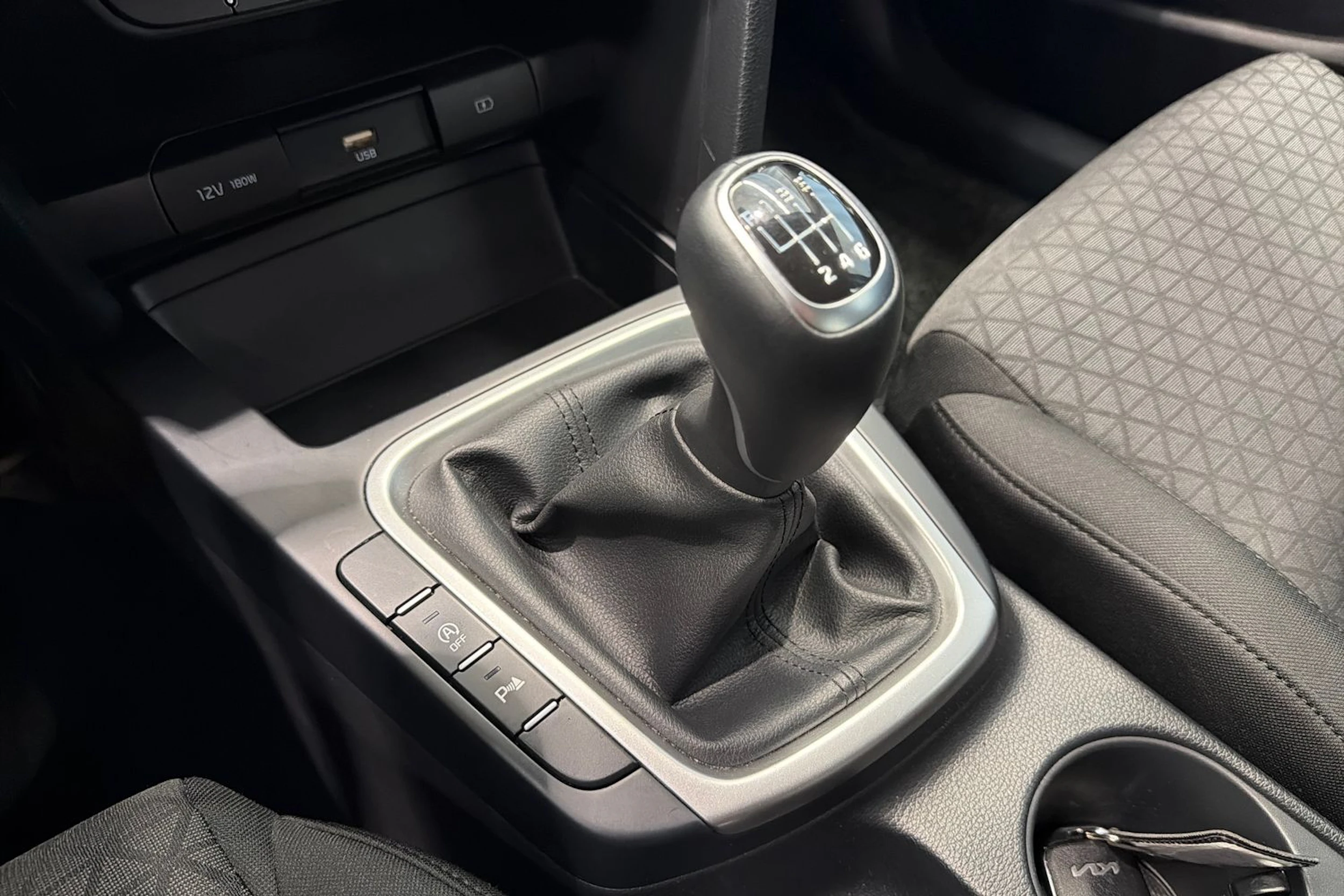 hopea Kia Ceed 2022 kuva 21.