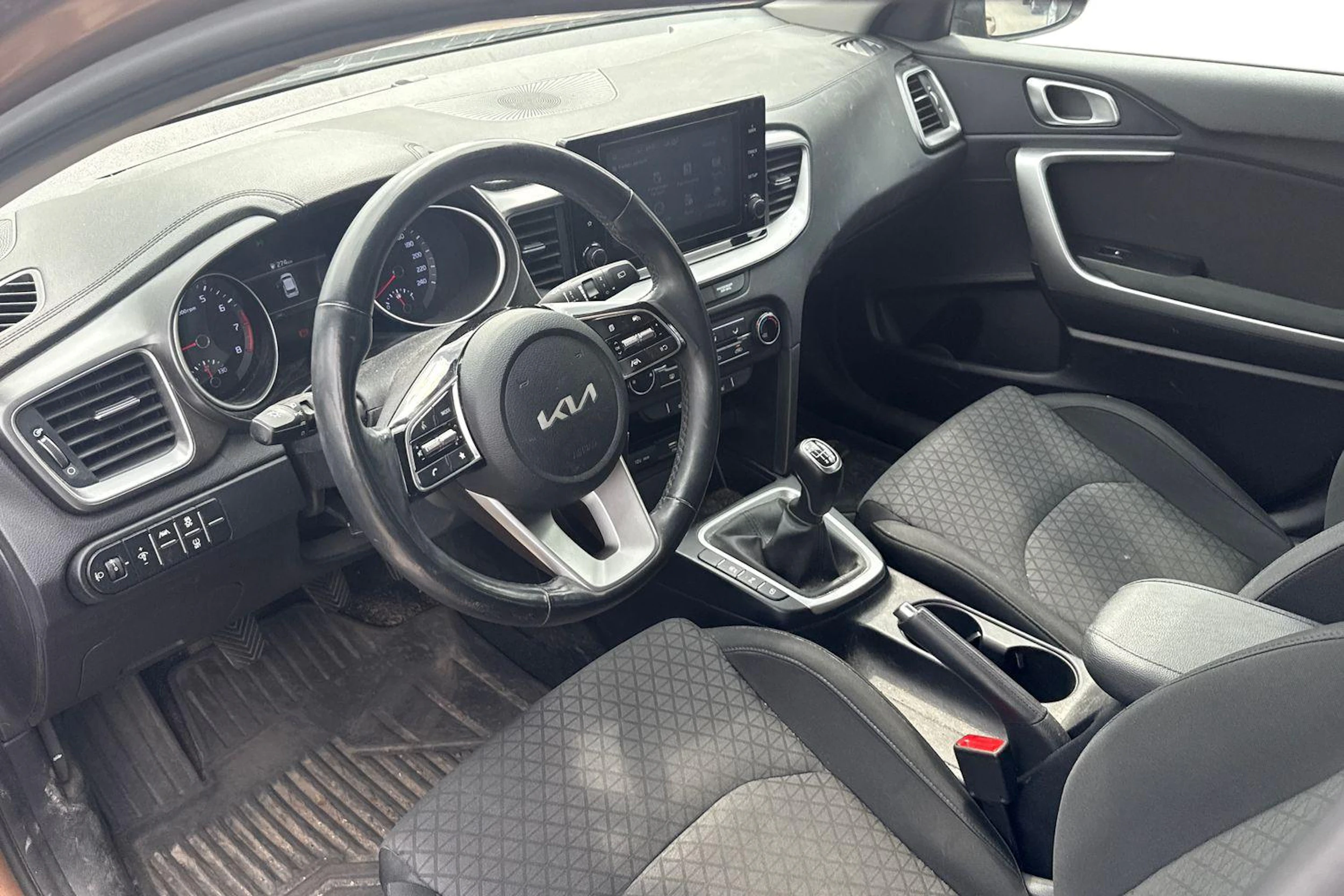ruskea (beige) Kia Ceed 2022 kuva 3.
