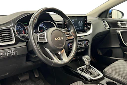 sininen Kia Ceed 2022 kuva 6.