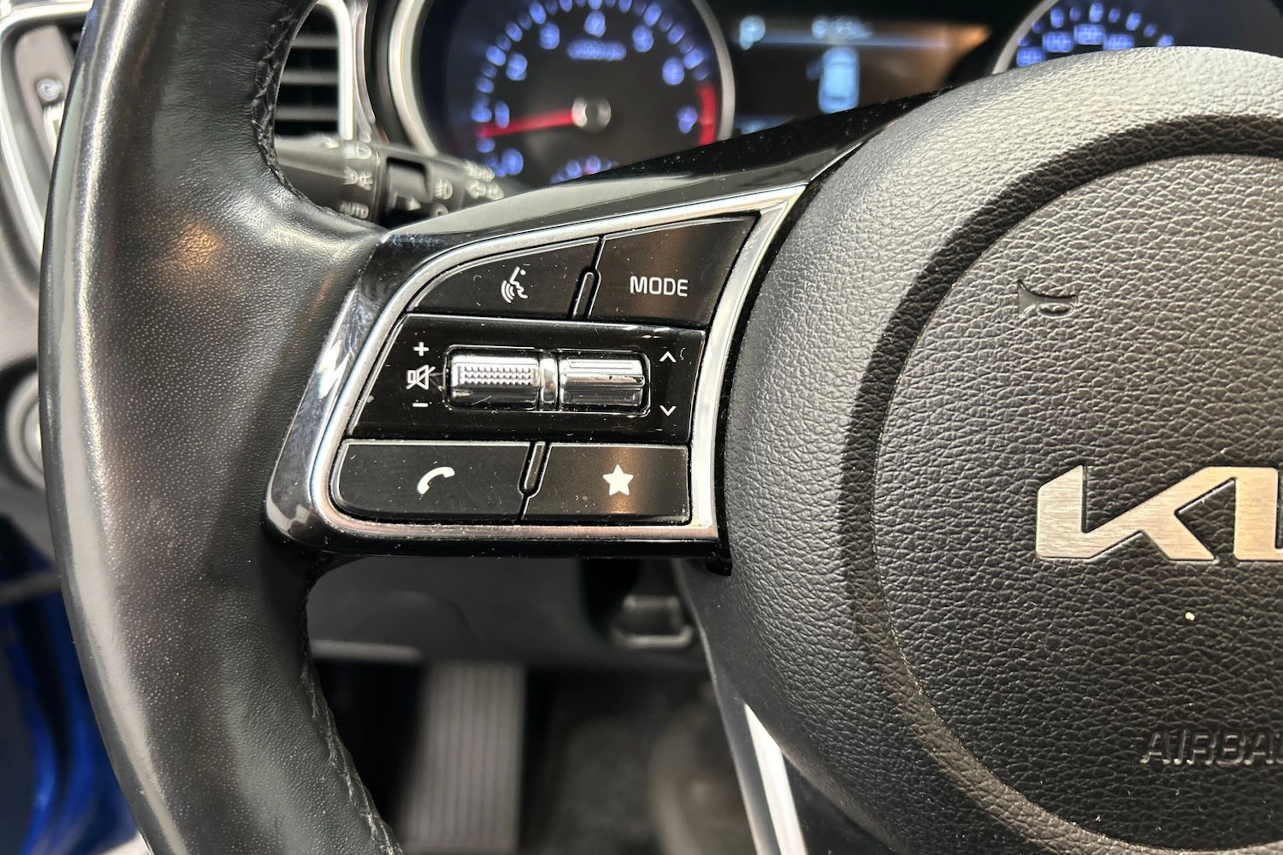 sininen Kia Ceed 2022 kuva 18.